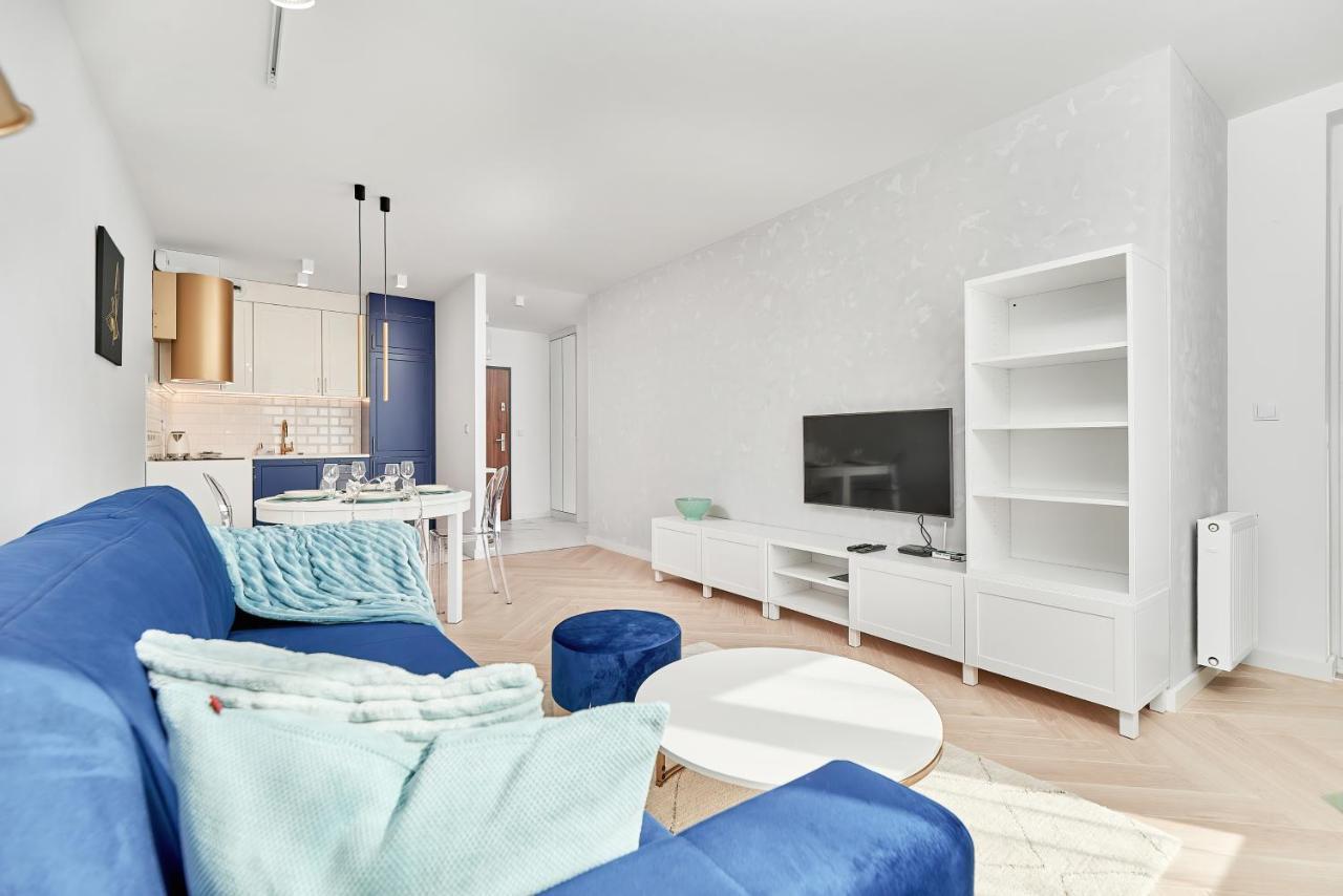 Exclusive Apartments Gwiazdzista With Free Garage Wroclaw By Noclegi Renters Bagian luar foto