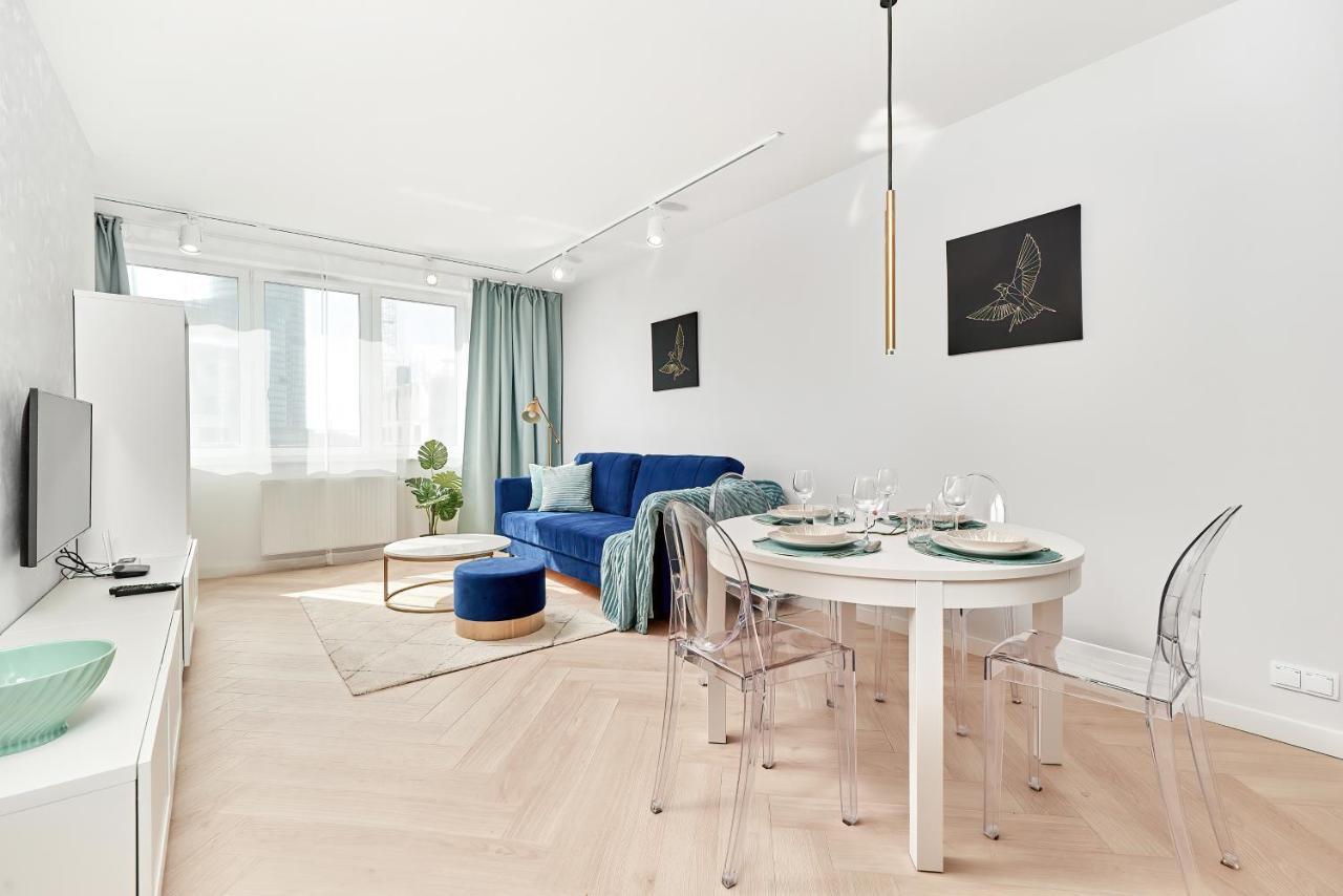 Exclusive Apartments Gwiazdzista With Free Garage Wroclaw By Noclegi Renters Bagian luar foto