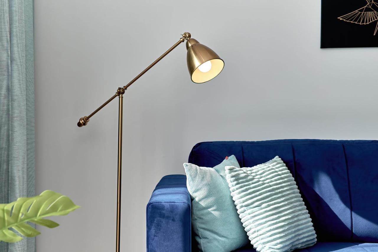 Exclusive Apartments Gwiazdzista With Free Garage Wroclaw By Noclegi Renters Bagian luar foto