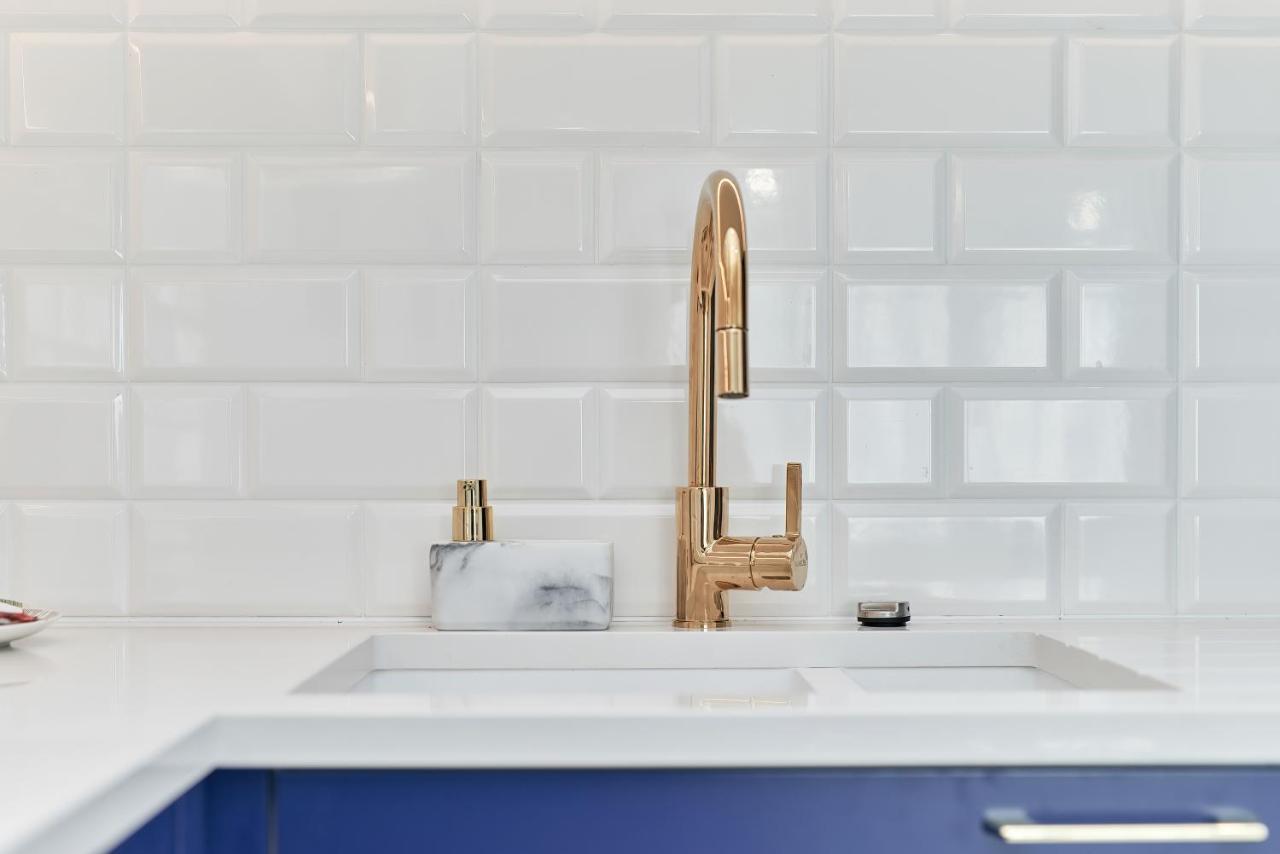 Exclusive Apartments Gwiazdzista With Free Garage Wroclaw By Noclegi Renters Bagian luar foto