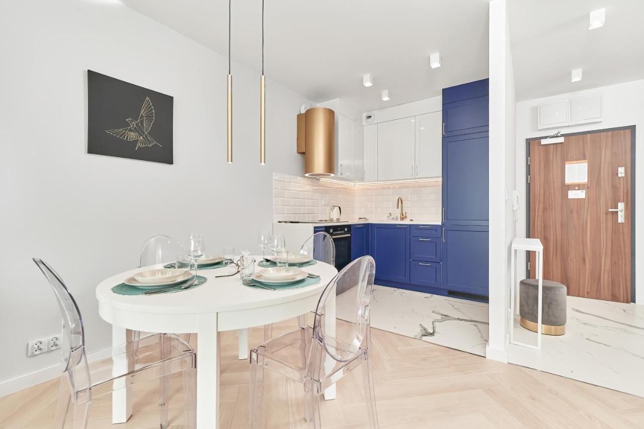 Exclusive Apartments Gwiazdzista With Free Garage Wroclaw By Noclegi Renters Bagian luar foto