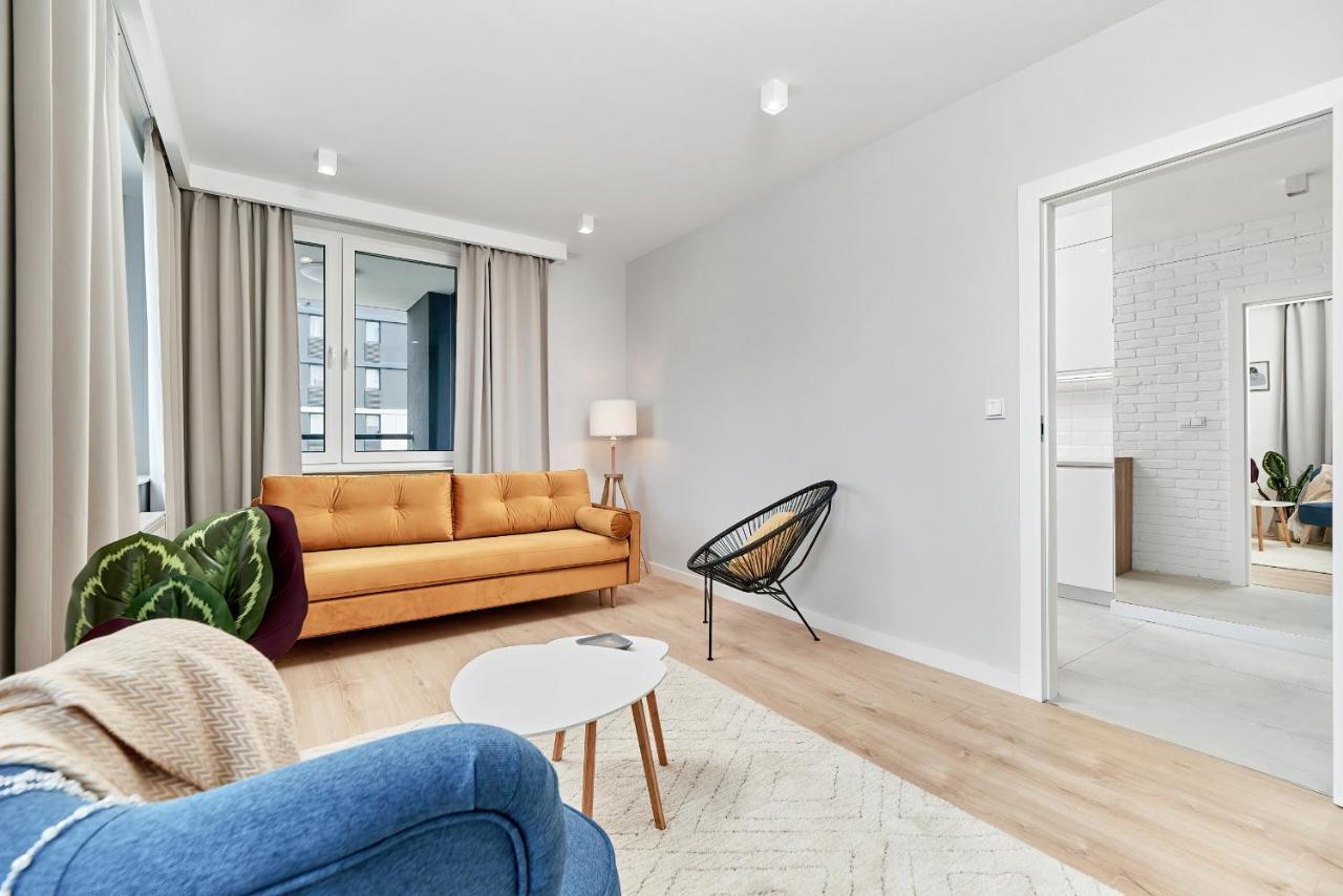 Exclusive Apartments Gwiazdzista With Free Garage Wroclaw By Noclegi Renters Bagian luar foto