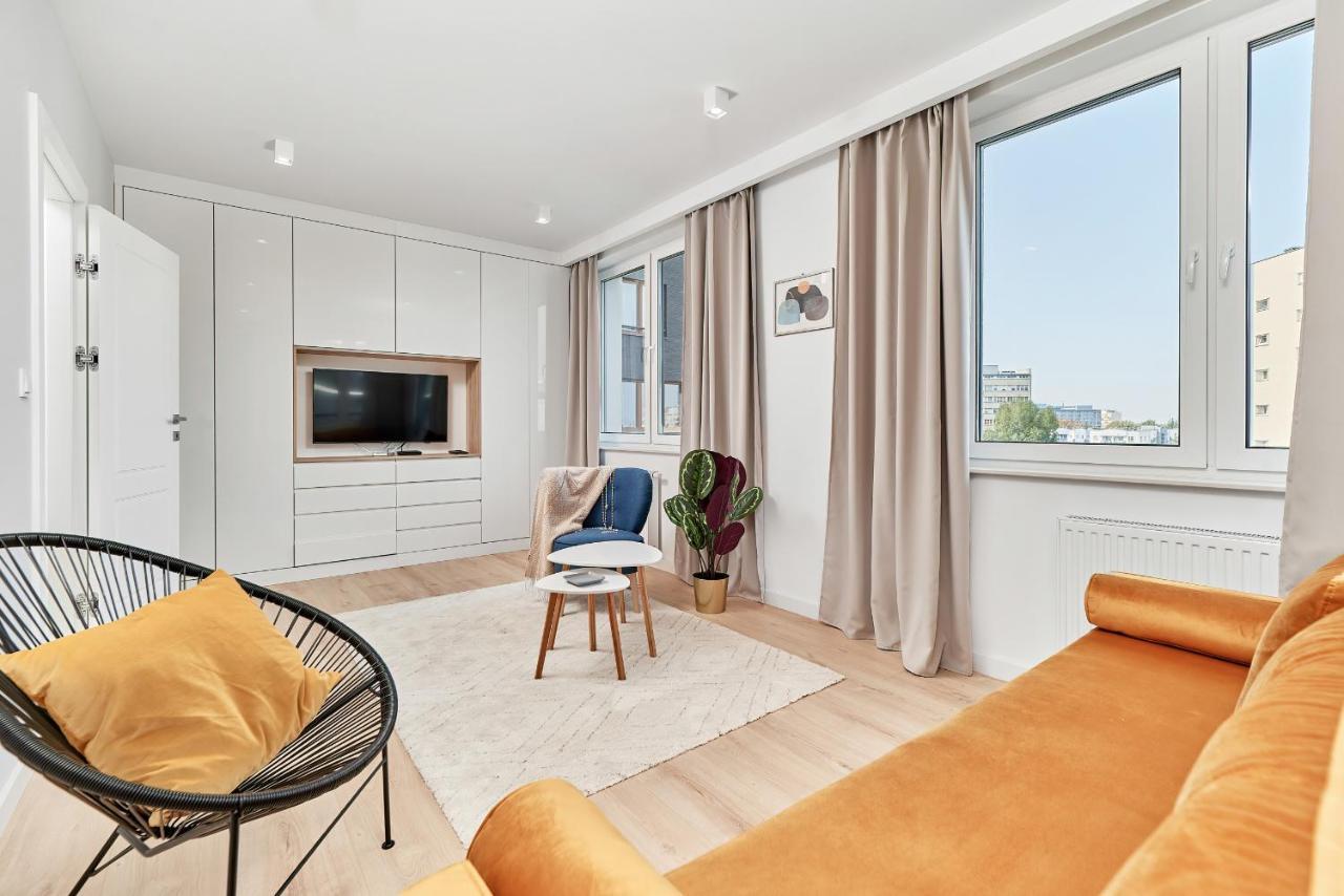 Exclusive Apartments Gwiazdzista With Free Garage Wroclaw By Noclegi Renters Bagian luar foto