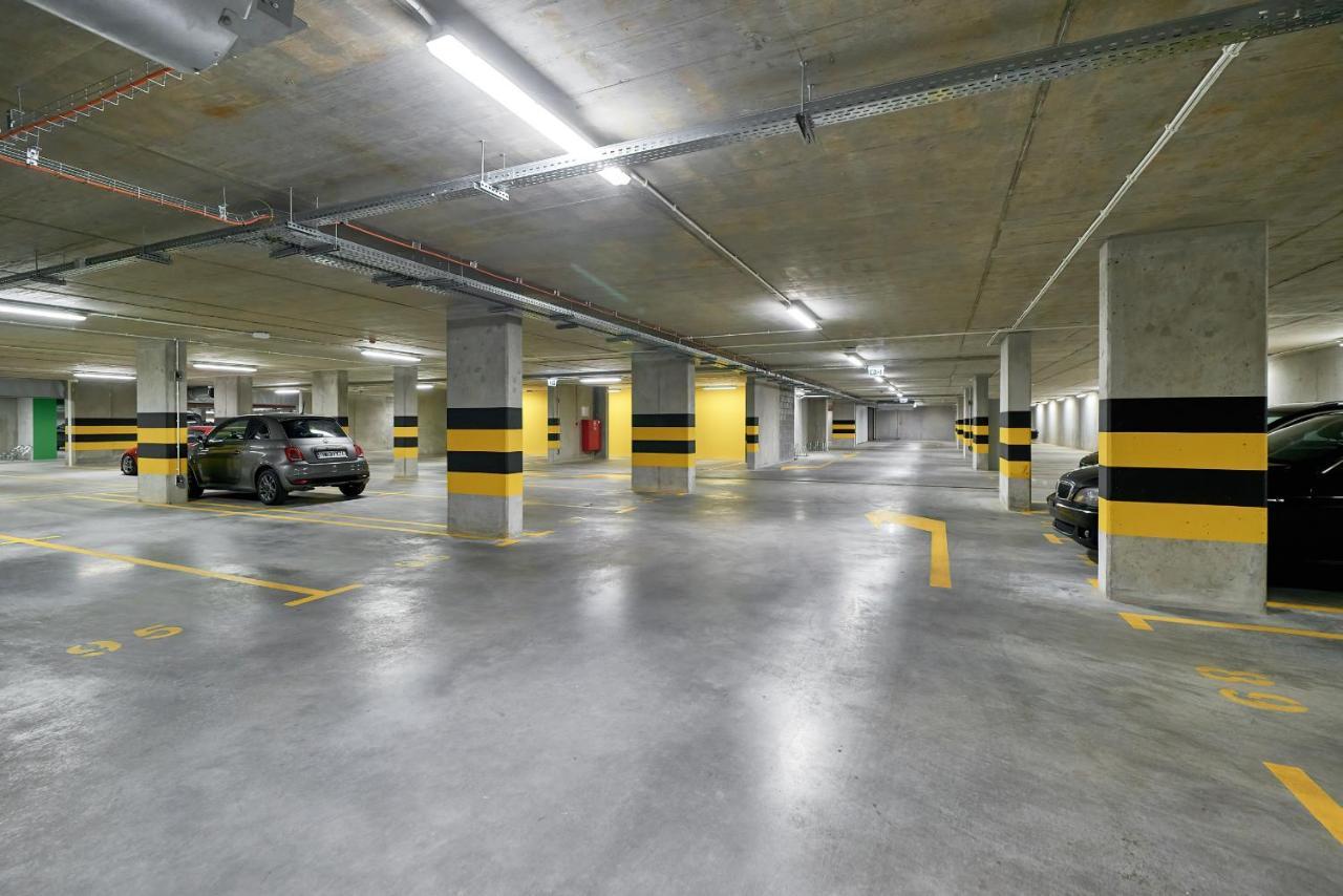 Exclusive Apartments Gwiazdzista With Free Garage Wroclaw By Noclegi Renters Bagian luar foto